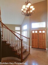 313 Lustrosos St in Oceanside, CA - Foto de edificio - Building Photo