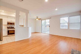 20832 Valerio St, Unit 30 in Winnetka, CA - Building Photo - Building Photo
