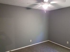 1118 Austin Dr in Urbana, IL - Building Photo - Building Photo