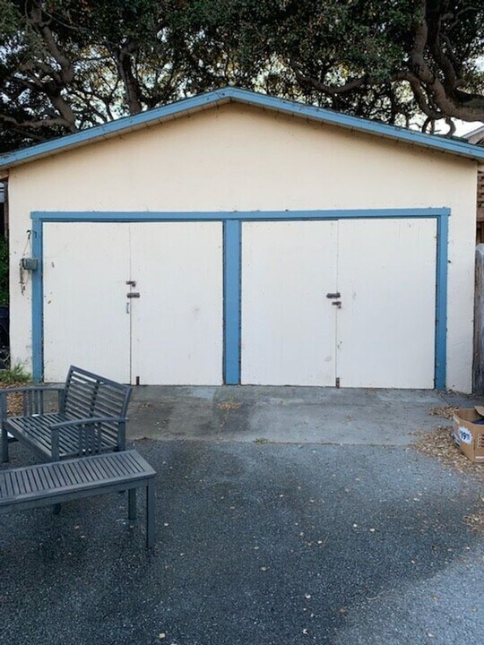 823-825 Spencer St in Monterey, CA - Building Photo