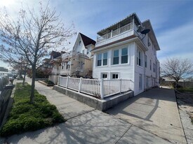 227 E Chester St in Long Beach, NY - Building Photo