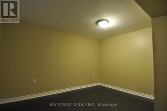 3400 Frobex Ct in Mississauga, ON - Building Photo - Building Photo