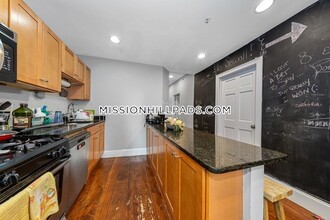 16 Sewall St, Unit 3 in Boston, MA - Building Photo - Building Photo