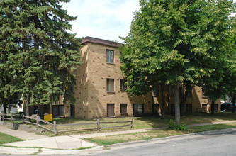 2700 Plymouth Ave N in Minneapolis, MN - Building Photo - Building Photo