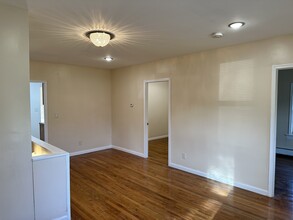 44 River Rd in Montague, NJ - Foto de edificio - Building Photo