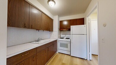 1257 Island Dr in Ann Arbor, MI - Building Photo - Building Photo