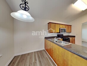 70 Camden Way in Fairburn, GA - Foto de edificio - Building Photo