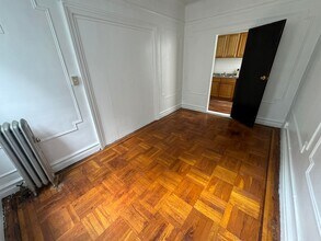652 E 225th St in Bronx, NY - Building Photo - Building Photo