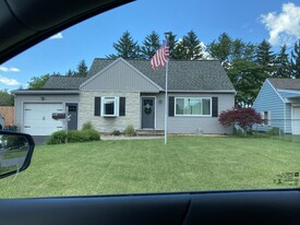 146 Dolshire Dr in Syracuse, NY - Building Photo