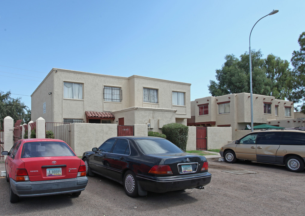 Hallcraft Villas West in Phoenix, AZ - Foto de edificio
