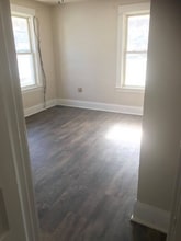 104 N 8th St, Unit A in Wheeling, WV - Foto de edificio - Building Photo