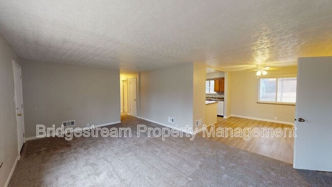 4246 Lyndell Dr in Dayton, OH - Building Photo - Building Photo