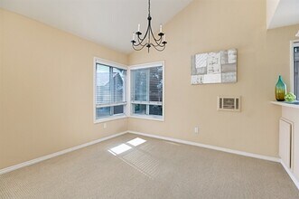 930 Via Mil Cumbres, Unit 176 in Solana Beach, CA - Building Photo - Building Photo