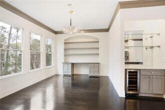 934 Canterbury Ln NE in Atlanta, GA - Building Photo - Building Photo