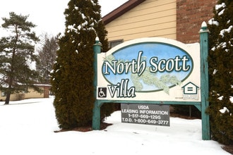 North Scott Villa in DeWitt, MI - Foto de edificio - Building Photo