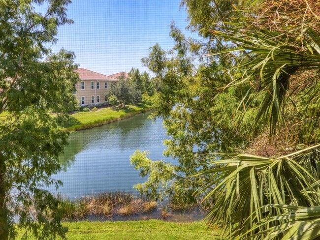 8219 Enclave Way in Sarasota, FL - Building Photo - Building Photo
