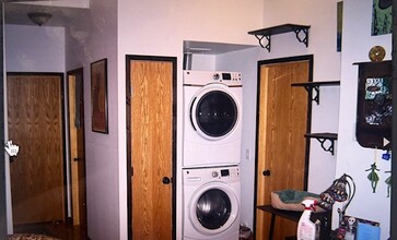 8385 Geneva St, Unit #2 in Interlaken, NY - Building Photo - Building Photo