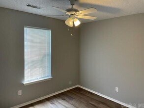 1415 Calgary Cove in Little Rock, AR - Building Photo - Building Photo