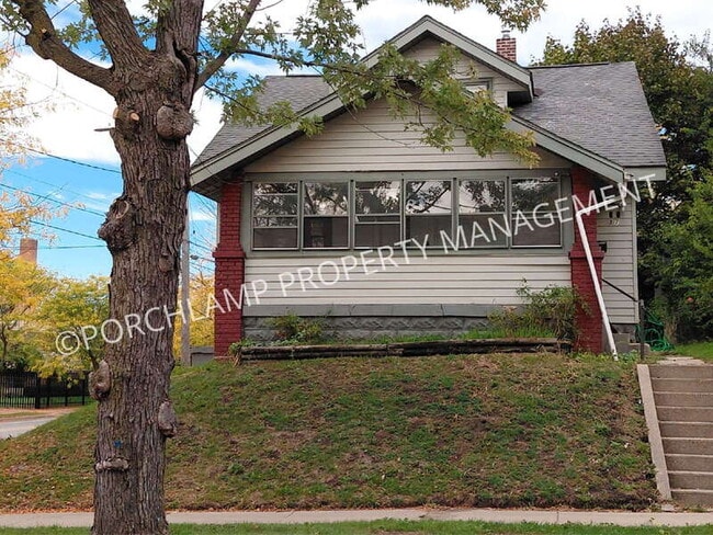 property at 37 Dean St NW