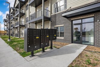 Harvest Lofts in Center Point, IA - Foto de edificio - Building Photo