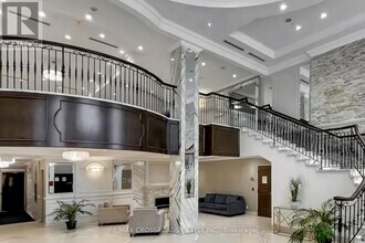 99 S Town Centre Blvd in Markham, ON - Building Photo - Building Photo