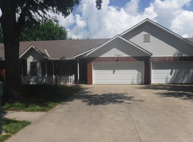 property at 3903 Williamsbrook Dr