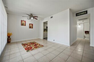 7510 Shadyvilla Ln in Houston, TX - Building Photo - Building Photo