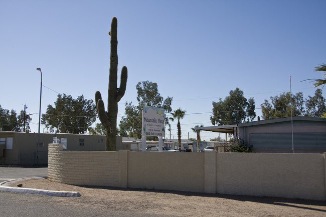 1100 S Warner Dr in Apache Junction, AZ - Foto de edificio - Building Photo