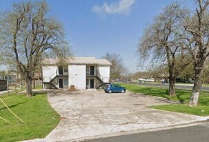 8418 Riverstone Dr in Austin, TX - Building Photo