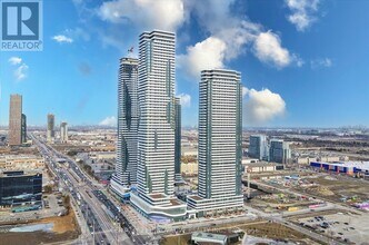 225 Commerce St in Vaughan, ON - Building Photo - Building Photo