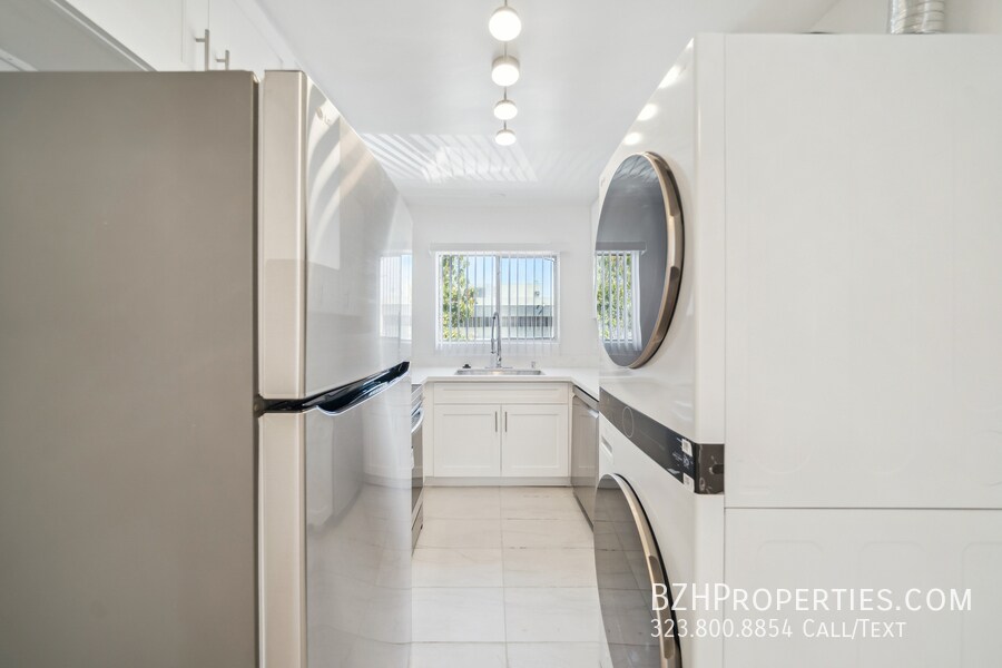 320 Serrano Ave in Los Angeles, CA - Building Photo