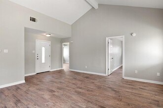 13313 Briar Hollow Dr in Austin, TX - Building Photo - Building Photo