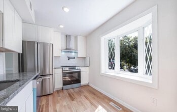 6921 Scotch Dr in Laurel, MD - Building Photo - Building Photo