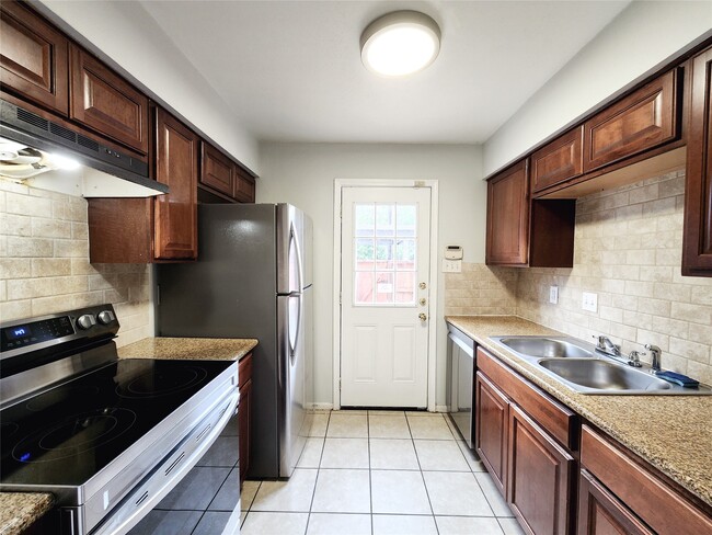 8848 Kempwood Dr in Houston, TX - Building Photo - Building Photo