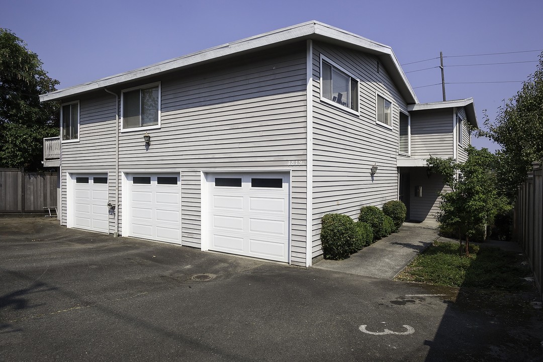 Queen Anne Triplex Seattle, WA in Seattle, WA - Building Photo