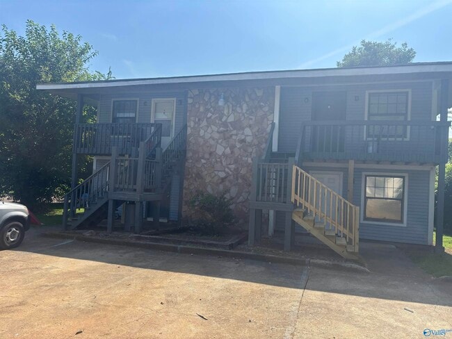 property at 3422 Glen Park Cir NW