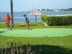 3730 42nd Way S, Unit 57K in St. Petersburg, FL - Foto de edificio - Building Photo