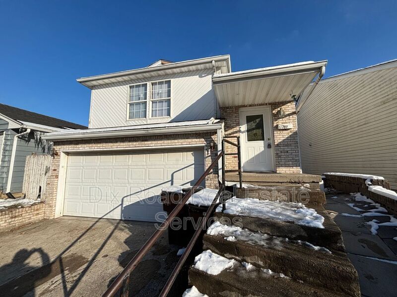 1907 Finley St in Middletown, OH - Building Photo