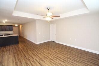 5628 Blue Sky Ct in Milton, FL - Building Photo - Building Photo