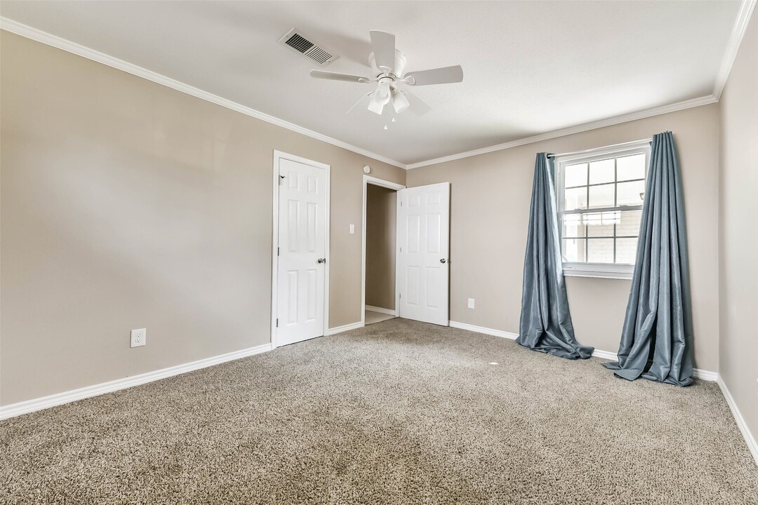 10906 Sageorchard Ln in Houston, TX - Building Photo