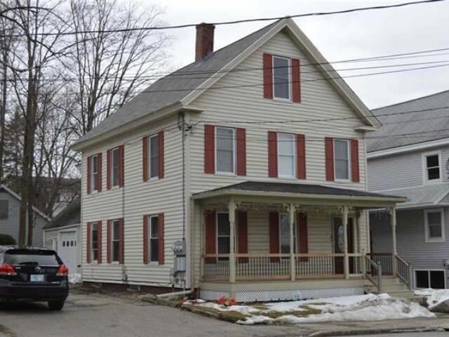 8 Allen St in Berwick, ME - Building Photo