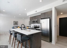 3045 Richmond St in Philadelphia, PA - Building Photo