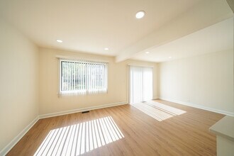 621 Breakers Point in Schaumburg, IL - Foto de edificio - Building Photo