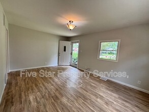 2404 S Whittier Ave in Springfield, IL - Building Photo - Building Photo