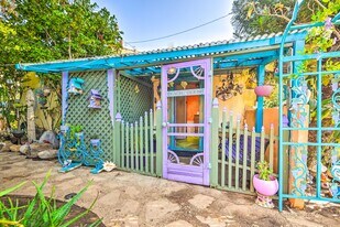 2434 Cloverfield Blvd, Unit rear in Santa Monica, CA - Building Photo