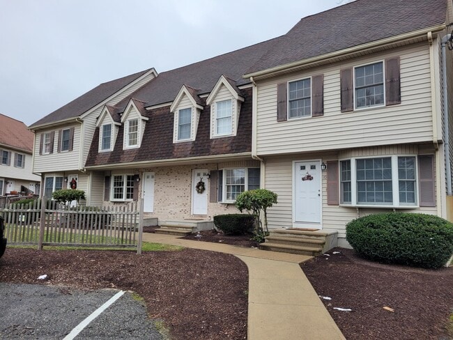 95 Tiffany St