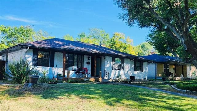 2315 Homeway Cir in Dallas, TX - Building Photo - Building Photo