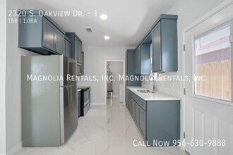 2320 S Oakview Dr in Edinburg, TX - Building Photo - Building Photo