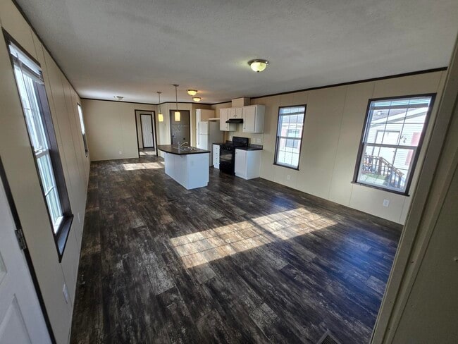 5973 Frederick St in Romulus, MI - Building Photo - Building Photo