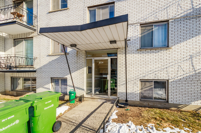 183 Saint-Pierre Av in Lachine, QC - Building Photo - Building Photo